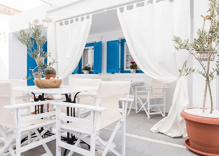 Iokasti Villa Fira 